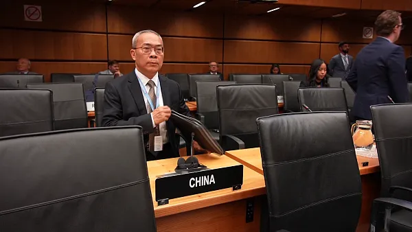 股票配资入门平台 以伊局势突变，中方谴责：反对武装攻击和平核设施